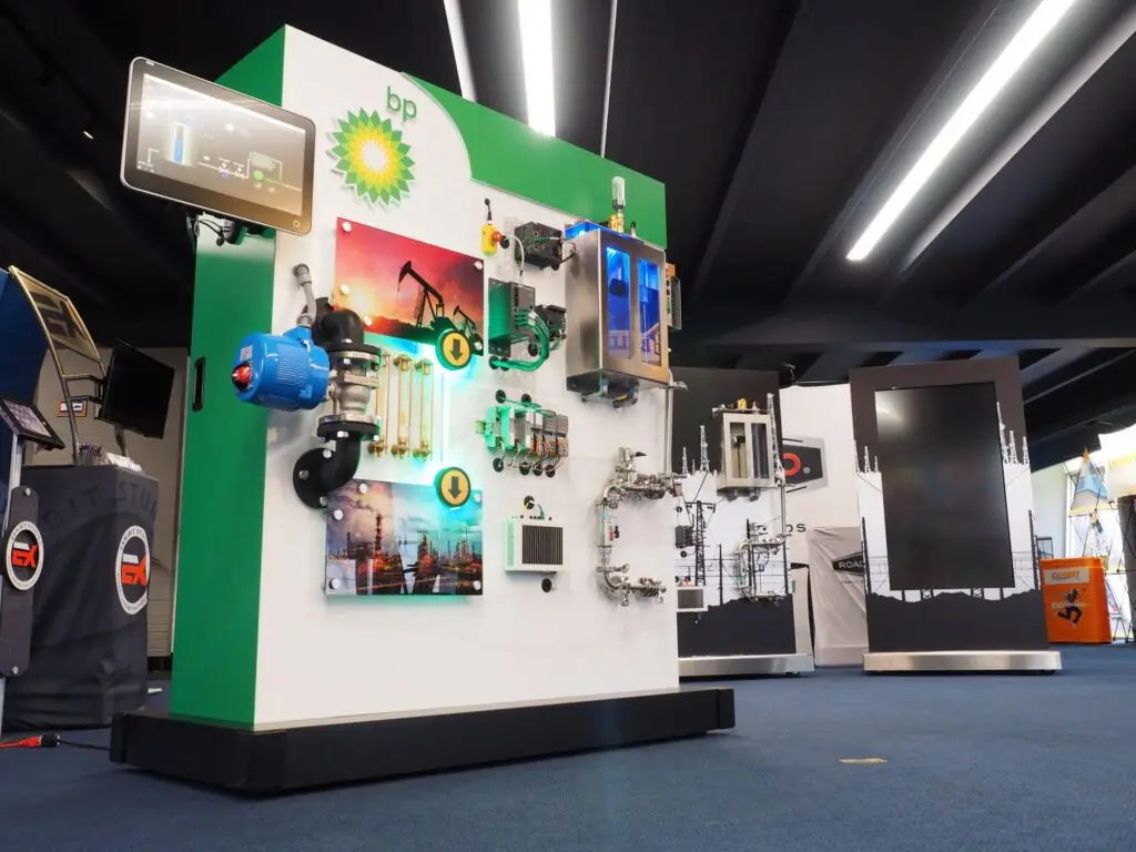 BP Display with Dragos Security Protection Exhibit Studios Exhibit Studios BP Display with Dragos Security Protection