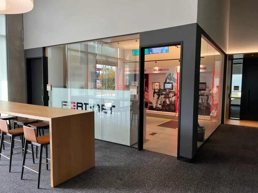 Training Rooms for Healthcare and Industrial Applications Exhibit Studios Exhibit Studios Training Rooms for Healthcare and Industrial Applications