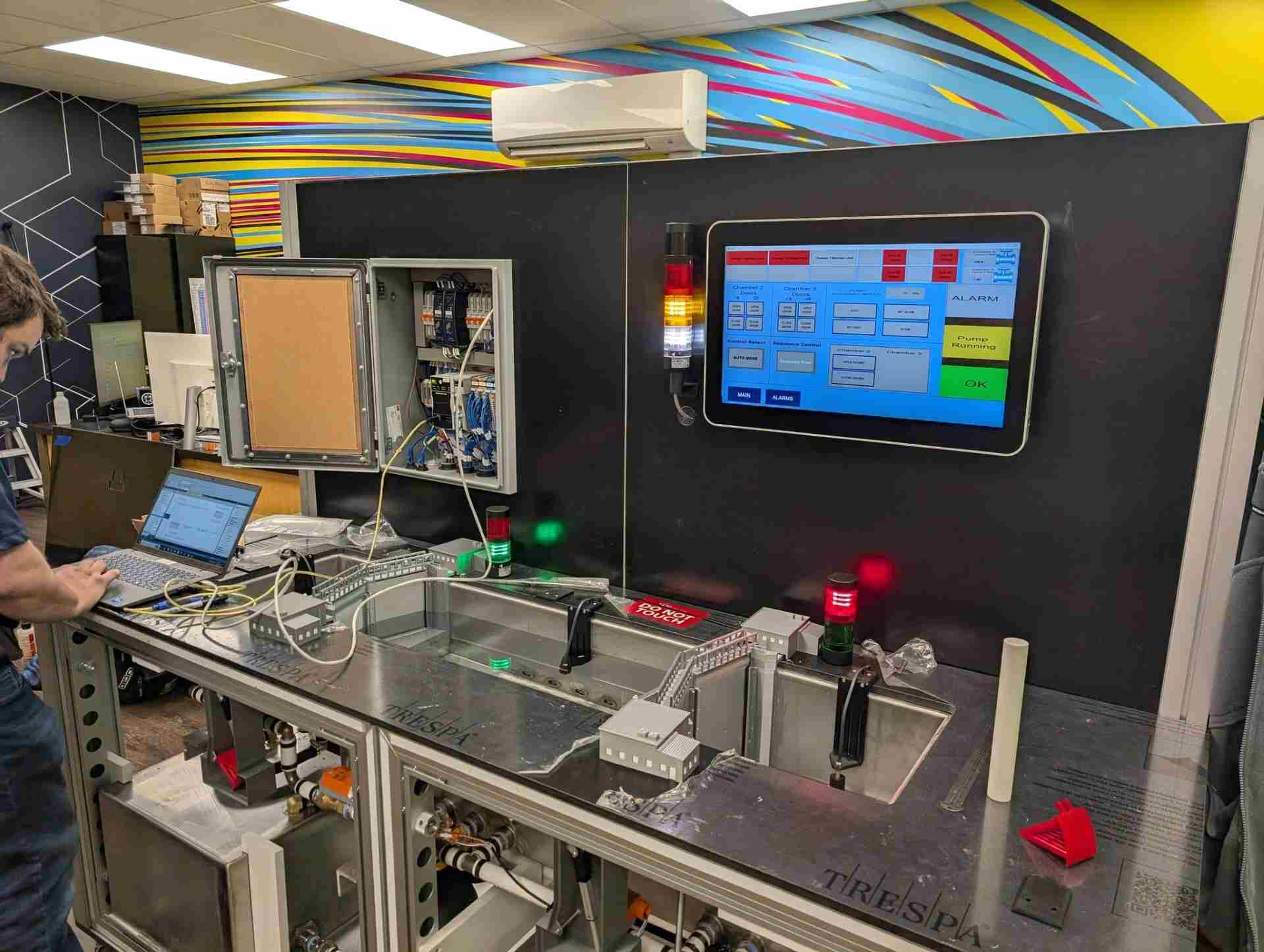 lock system using custom exhibit fabrication