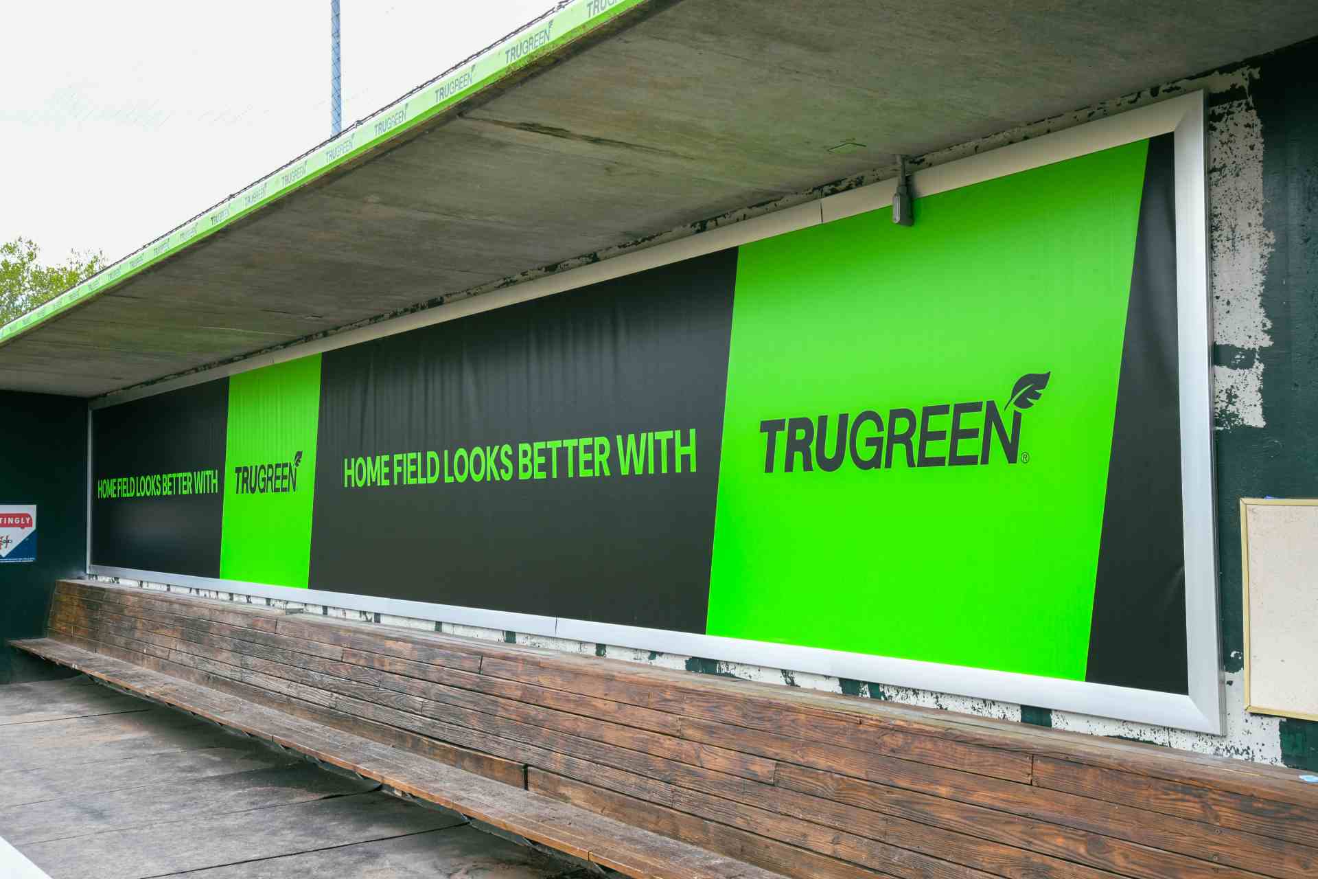 dugout large format graphics